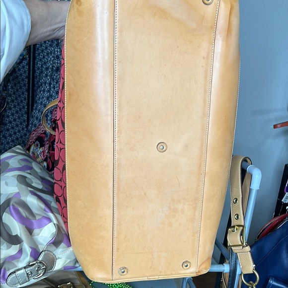 Coach signature Red and Tan Vachetta leather Travel Bag - Picture 9 of 11
